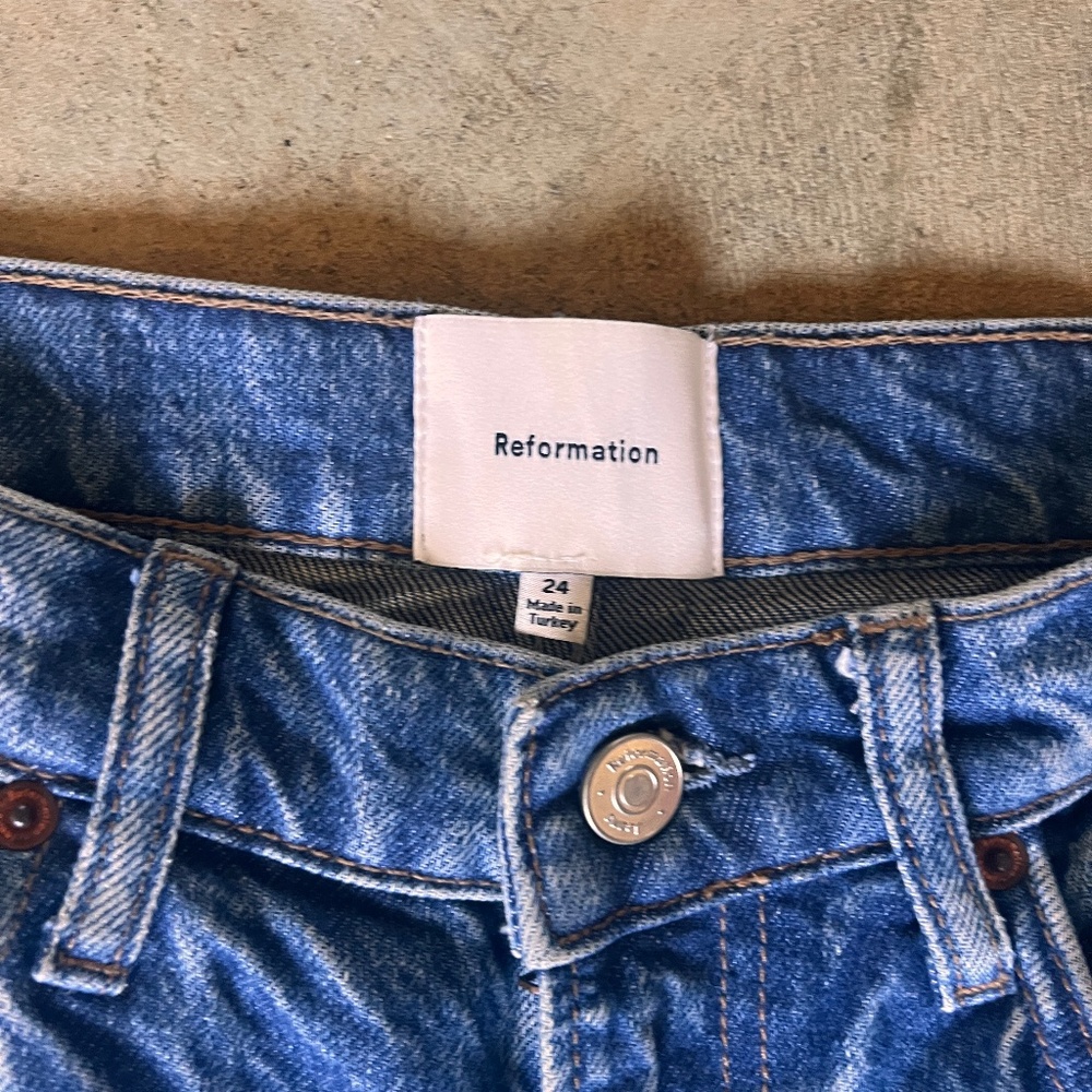 Reformation - Val 90s Mid Rise Straight Jeans - 24 - Wash Pelican - Picture 4 of 4